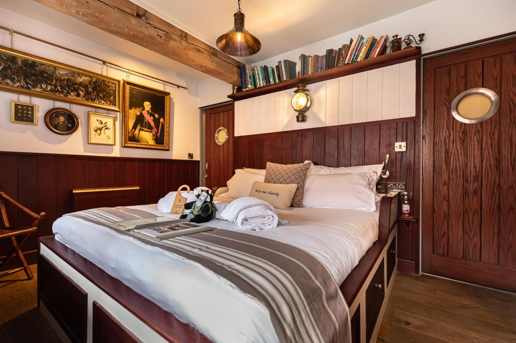 Hotel 1777. At The Albion Wimborne Minster Exterior foto
