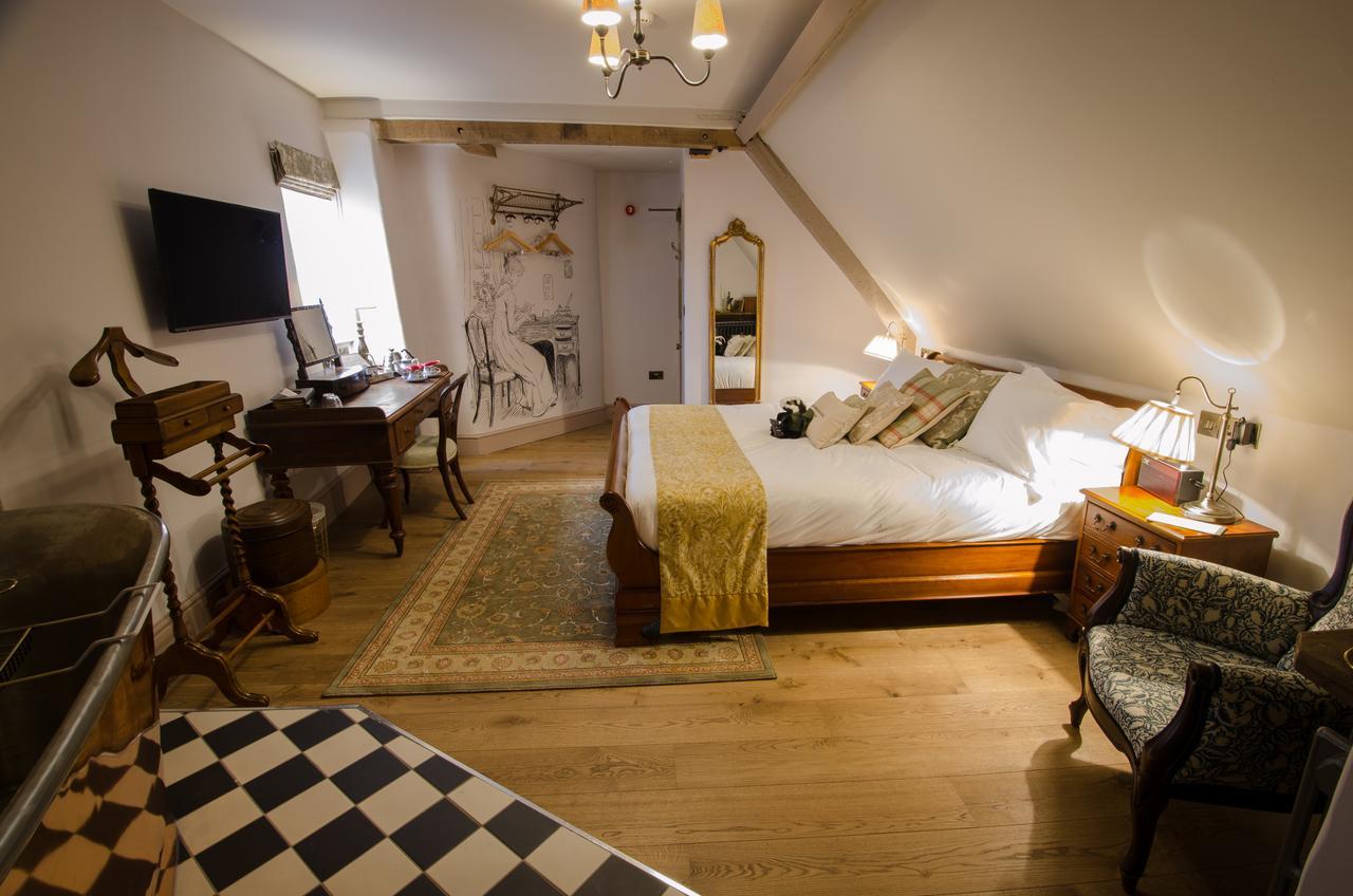 Hotel 1777. At The Albion Wimborne Minster Exterior foto