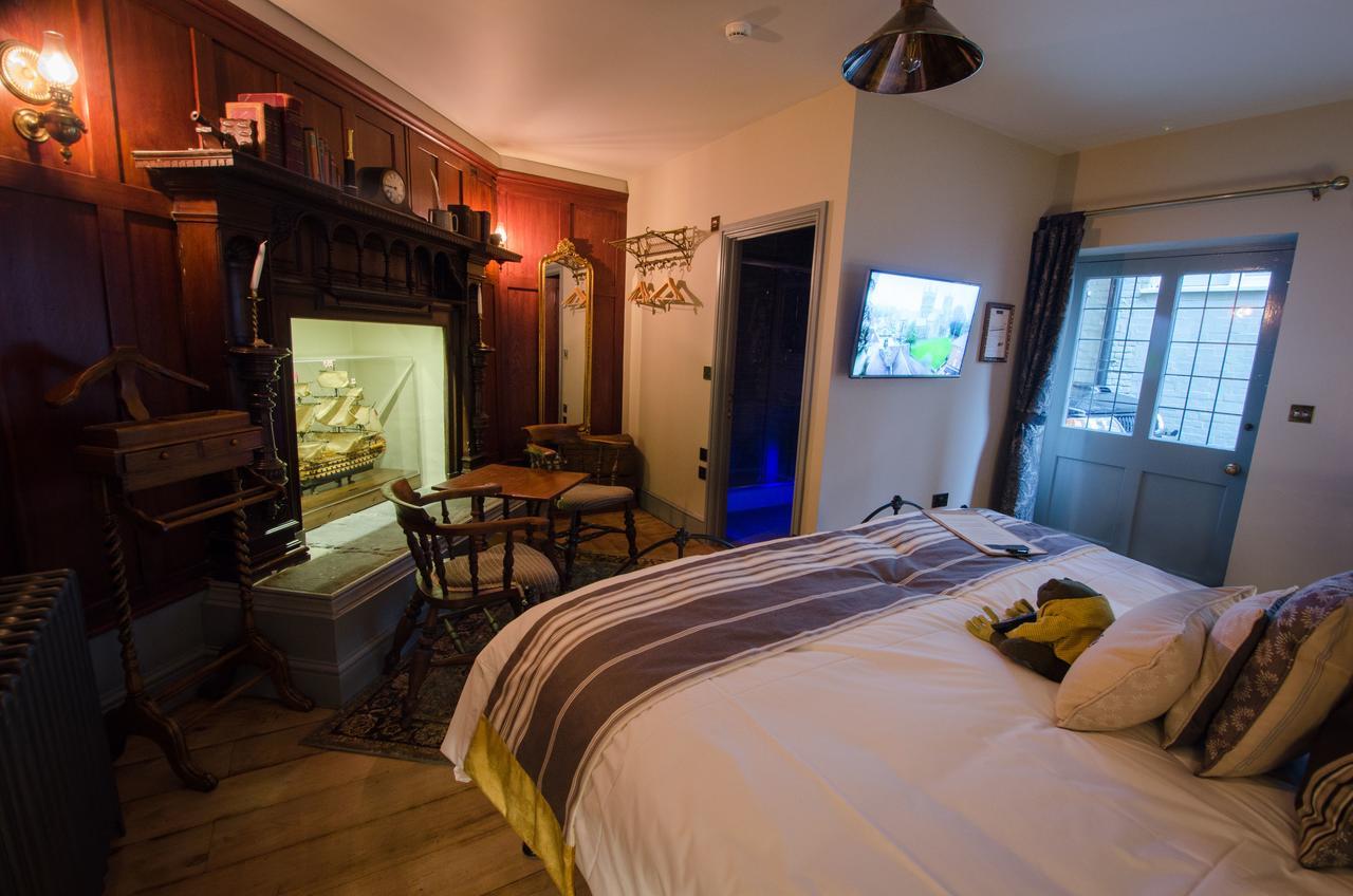 Hotel 1777. At The Albion Wimborne Minster Exterior foto